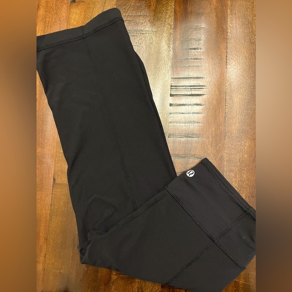 Lululemon Black Wunder Under size 4 - Picture 1 of 2